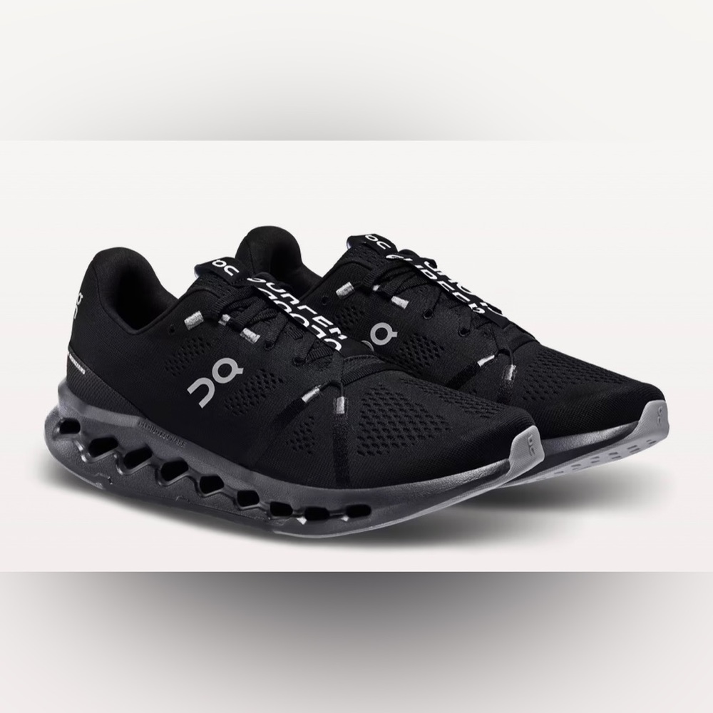 On Cloud / Cloudsurfer shoes
